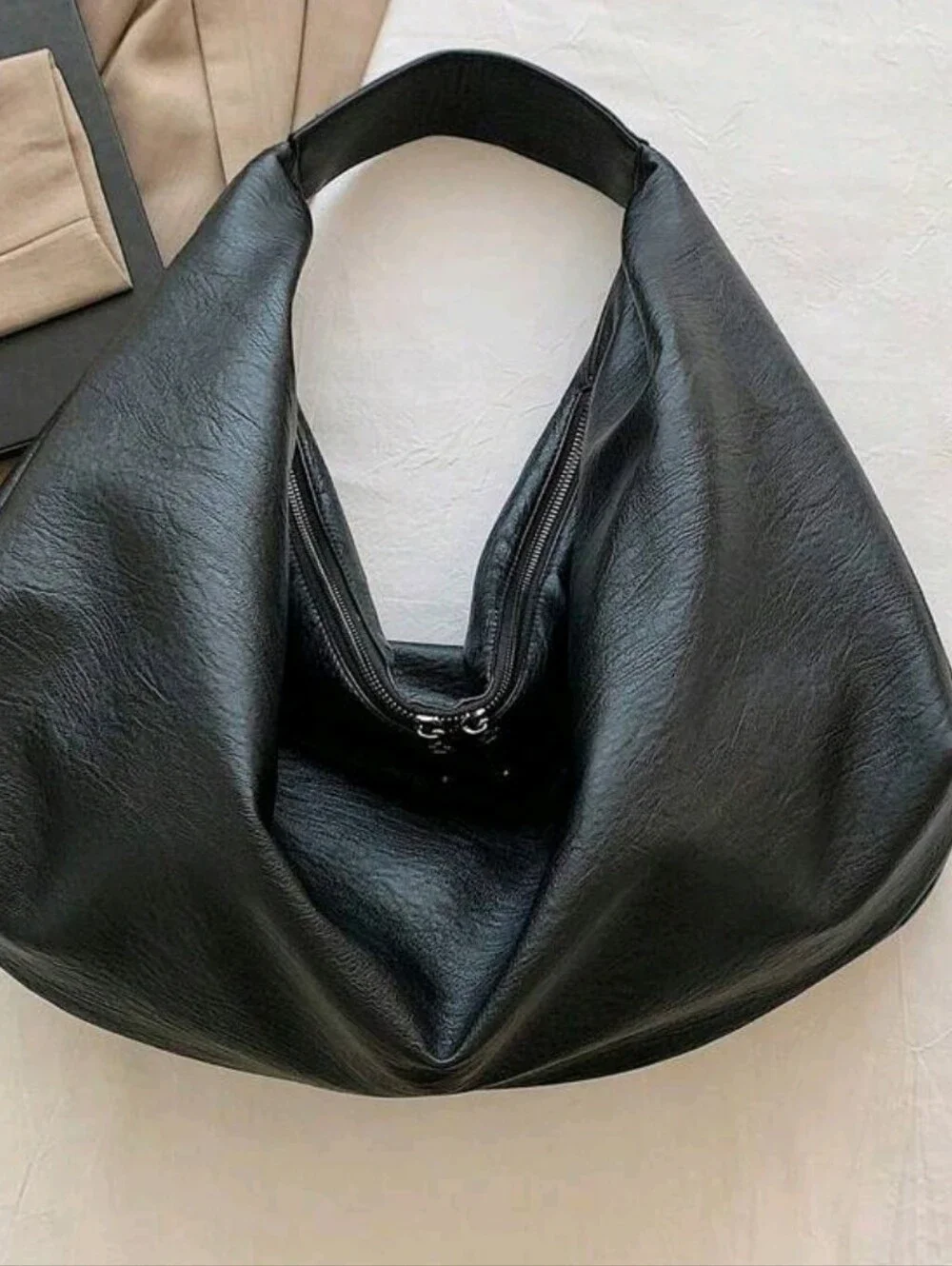Classic Black Leather Hobo Bag - Sleek Everyday Shoulder Tote